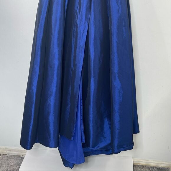 Mac Duggal 12225 Sapphire Front Slit Square Neck Ballgown With Train, Size 6 - Picture 9 of 13